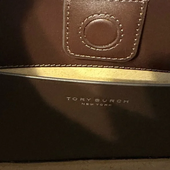 Tory Burch Small Thea Bucket Bag in Cold Brew/New Cream (Cow Print) - Picture 4 of 9